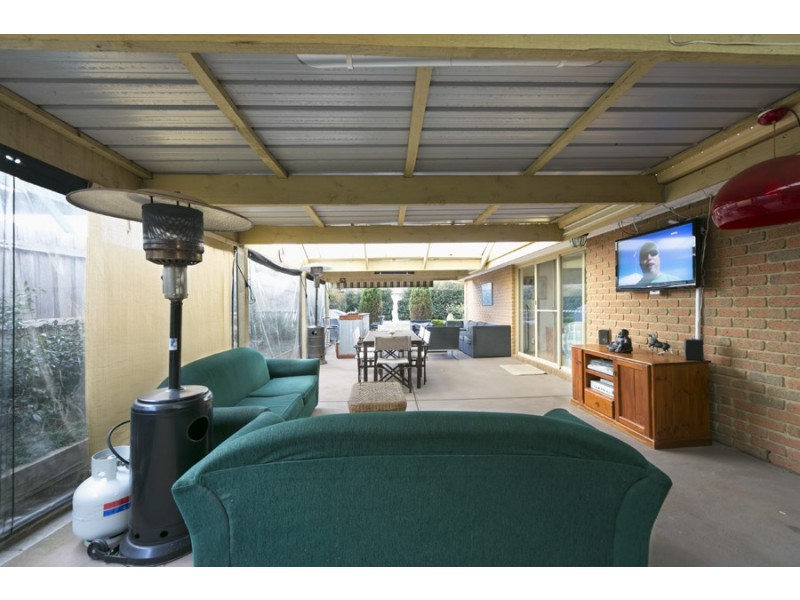 10 Lena Crt, Hoppers Crossing VIC 3029