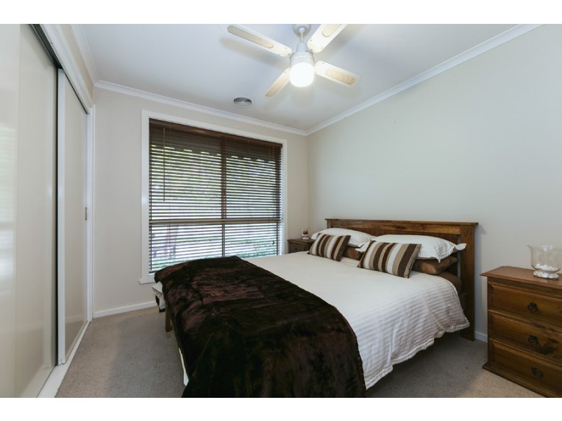 10 Lena Crt, Hoppers Crossing VIC 3029