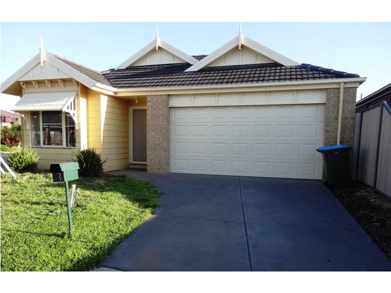 8 Hollows Circuit, Tarneit VIC 3029