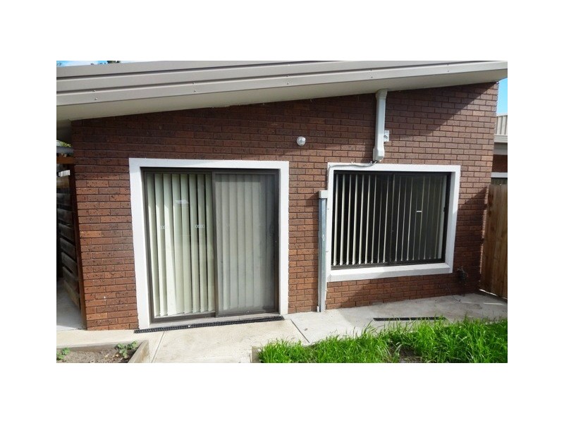 5/16 Centre Avenue, Werribee VIC 3030