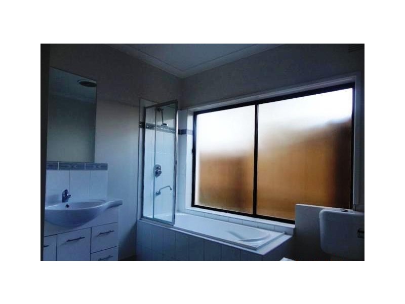 5/16 Centre Avenue, Werribee VIC 3030