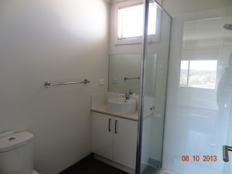 12/1 Clearwater Rise Parade, Truganina VIC 3029