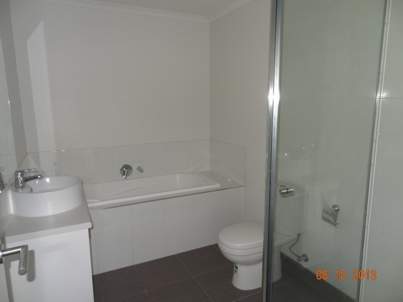 12/1 Clearwater Rise Parade, Truganina VIC 3029