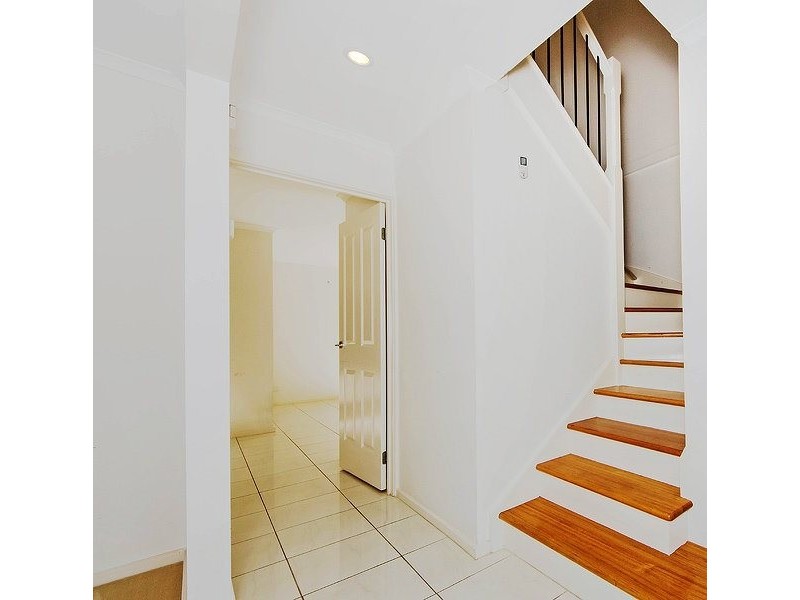 5/101-103 Waratah Drive, Altona Meadows VIC 3028