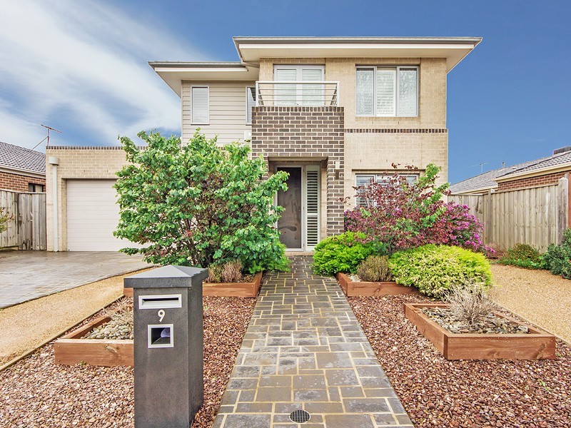 9 Blue Wren Drive, Williams Landing VIC 3027