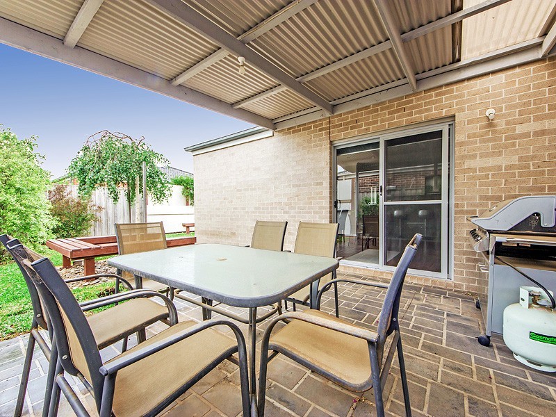 9 Blue Wren Drive, Williams Landing VIC 3027