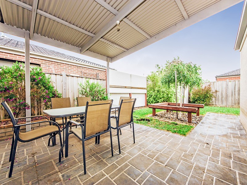 9 Blue Wren Drive, Williams Landing VIC 3027