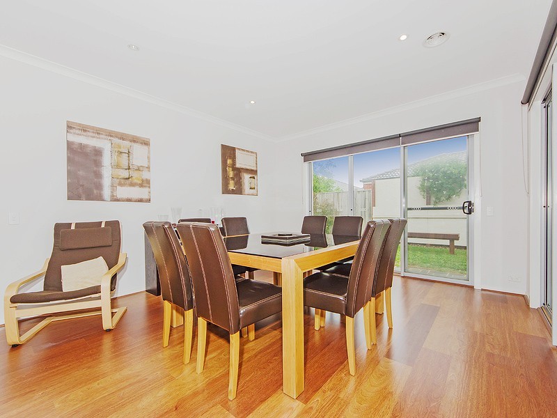 9 Blue Wren Drive, Williams Landing VIC 3027