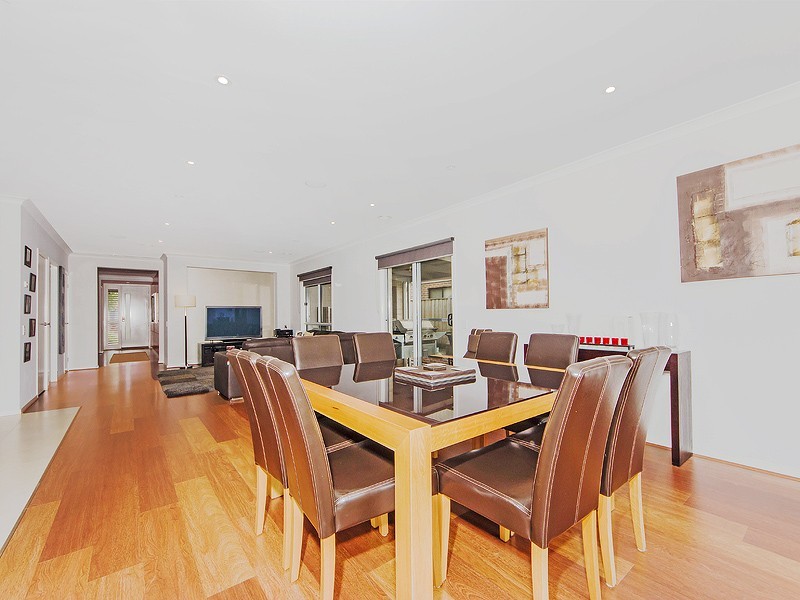 9 Blue Wren Drive, Williams Landing VIC 3027