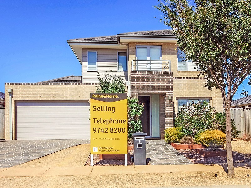 9 Blue Wren Drive, Williams Landing VIC 3027