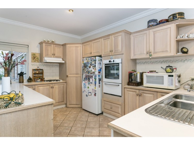 36 Hastings Ave, Hoppers Crossing VIC 3029