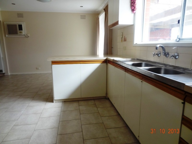 2 Mcintosh Avenue, Hoppers Crossing VIC 3029