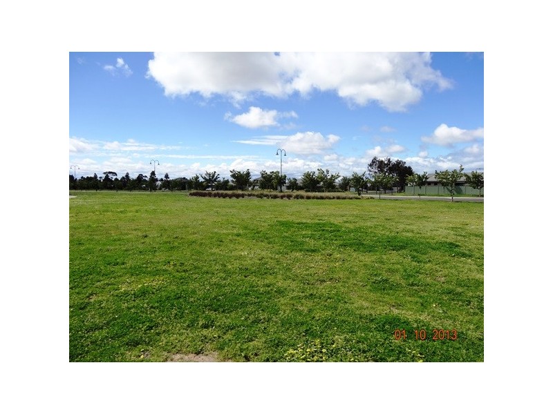 25 Mundara Ave, Wyndham Vale VIC 3024