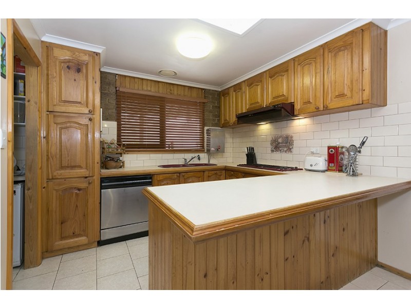 38 Wynarka Drive, Hoppers Crossing VIC 3029