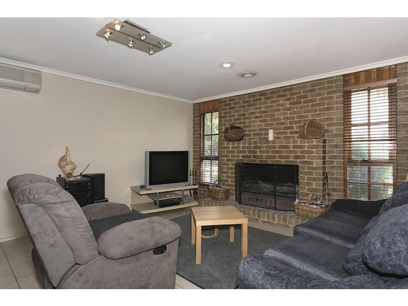 38 Wynarka Drive, Hoppers Crossing VIC 3029