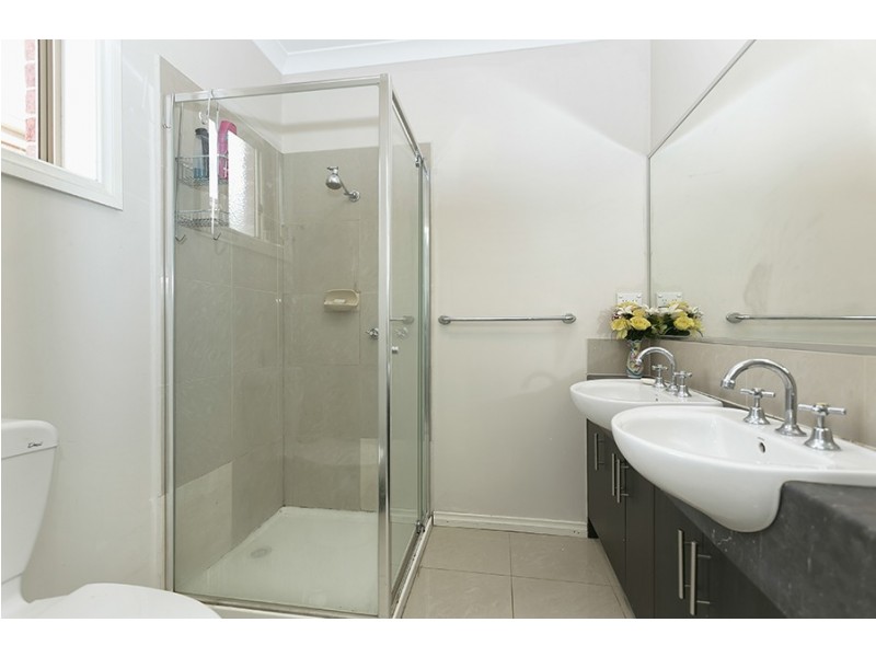 13 Gallop Crescent, Truganina VIC 3029