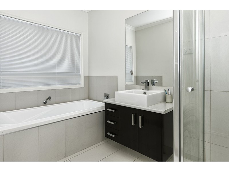 11 Morgan Crescent, Werribee VIC 3030