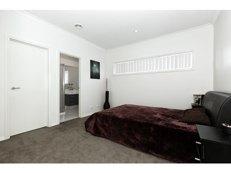 11 Morgan Crescent, Werribee VIC 3030