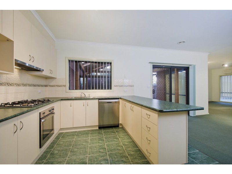 18 Ellesmere Way, Truganina VIC 3029