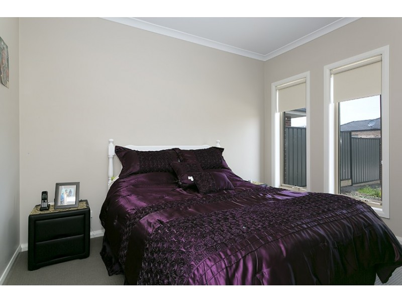 24 Brookwood St, Tarneit VIC 3029