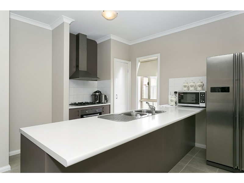 24 Brookwood St, Tarneit VIC 3029