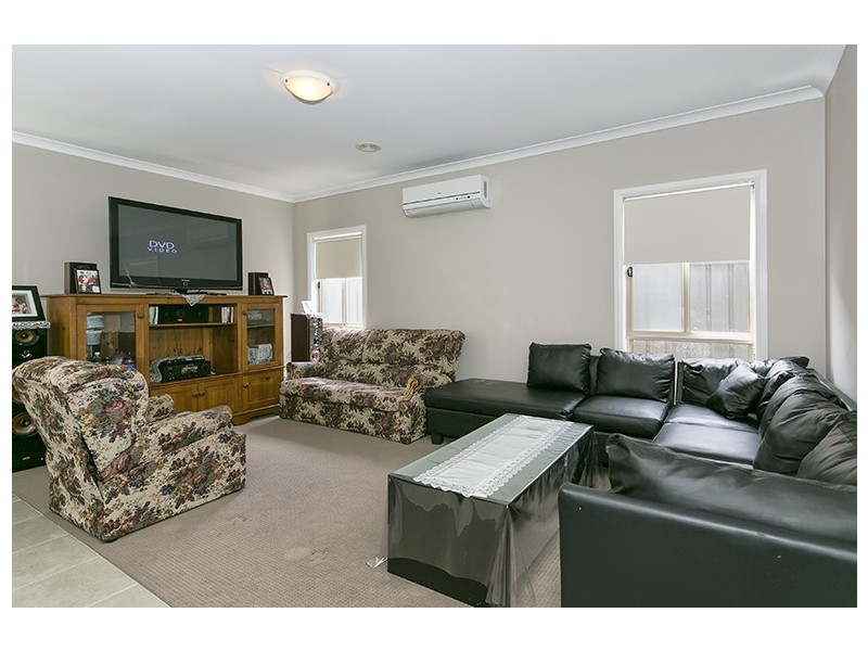 24 Brookwood St, Tarneit VIC 3029