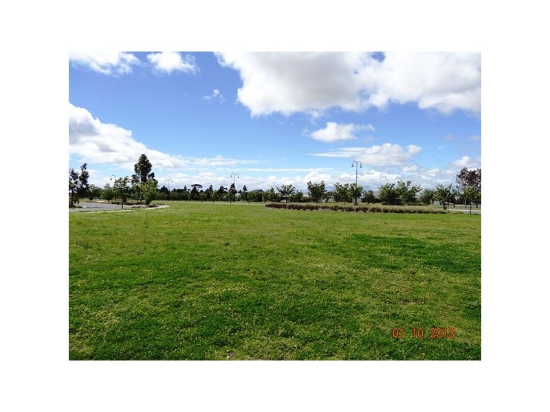 96 Ribblesdale Ave, Wyndham Vale VIC 3024