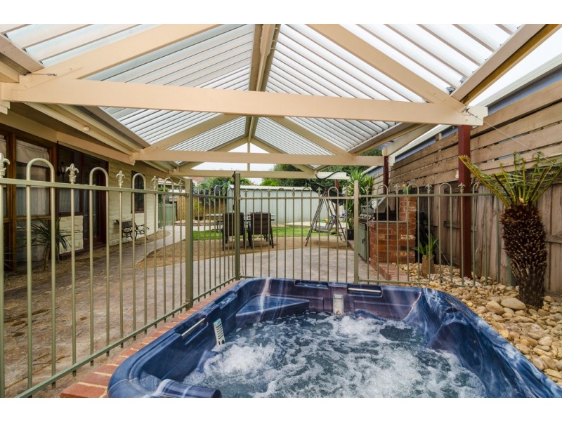 5 Sonia Court, Werribee VIC 3030