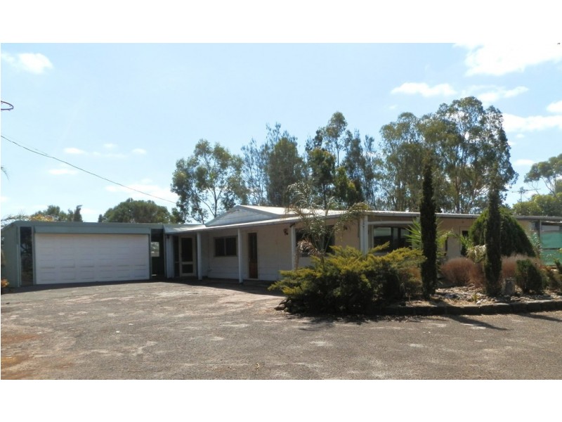 1070 Leakes Road, Mount Cottrell VIC 3024