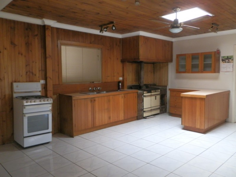 1070 Leakes Road, Mount Cottrell VIC 3024