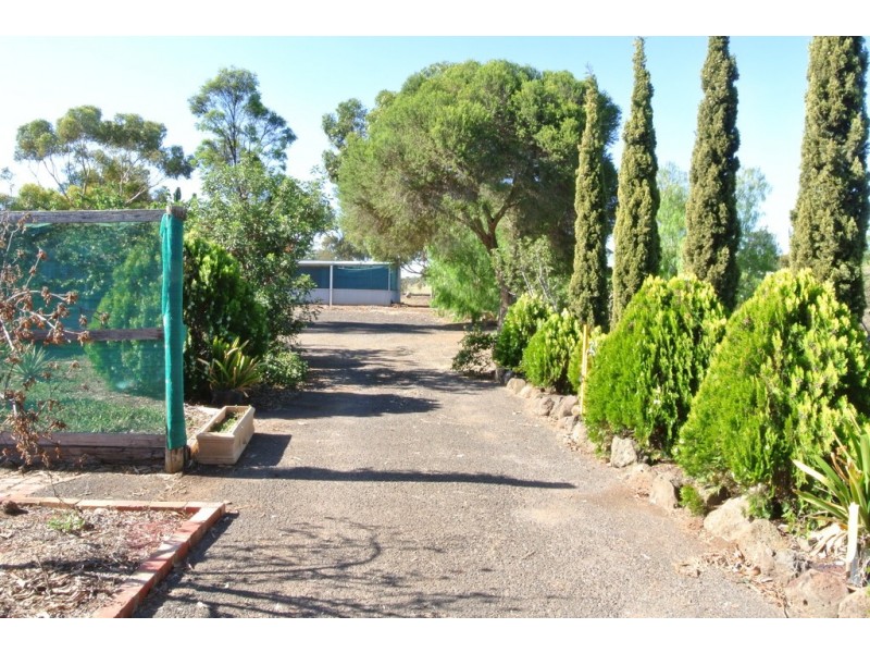 1070 Leakes Road, Mount Cottrell VIC 3024