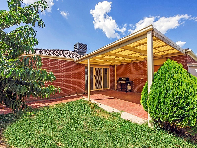 6 Hendriks Court, Werribee VIC 3030