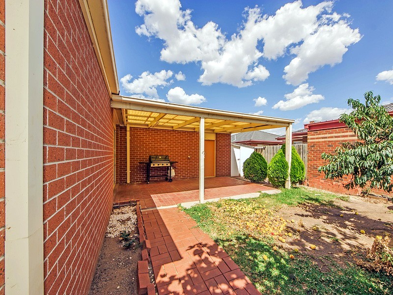 6 Hendriks Court, Werribee VIC 3030