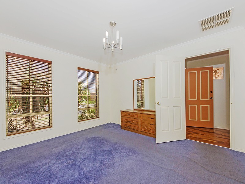 6 Hendriks Court, Werribee VIC 3030