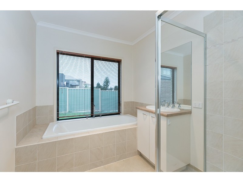 35 Dunkirk Drive, Point Cook VIC 3030