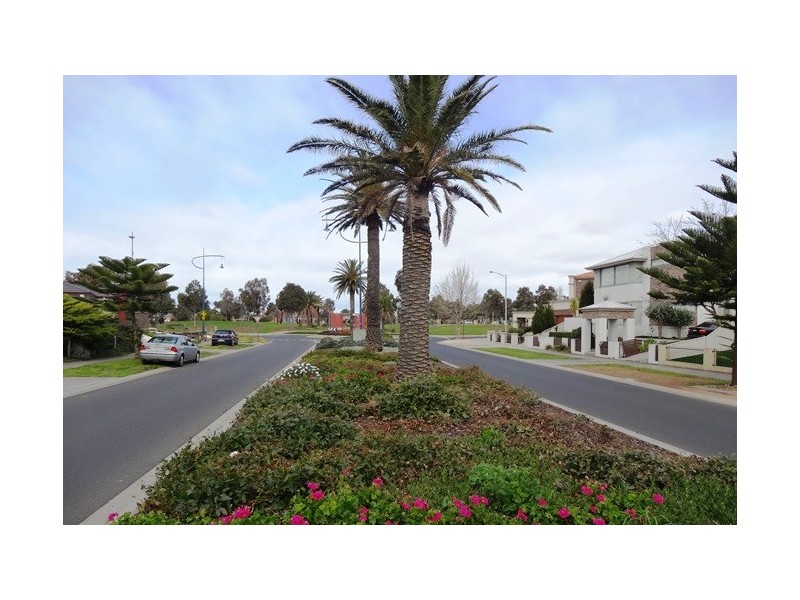 35 Dunkirk Drive, Point Cook VIC 3030