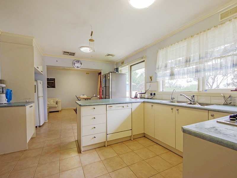 47 Huntingfield Drive, Hoppers Crossing VIC 3029