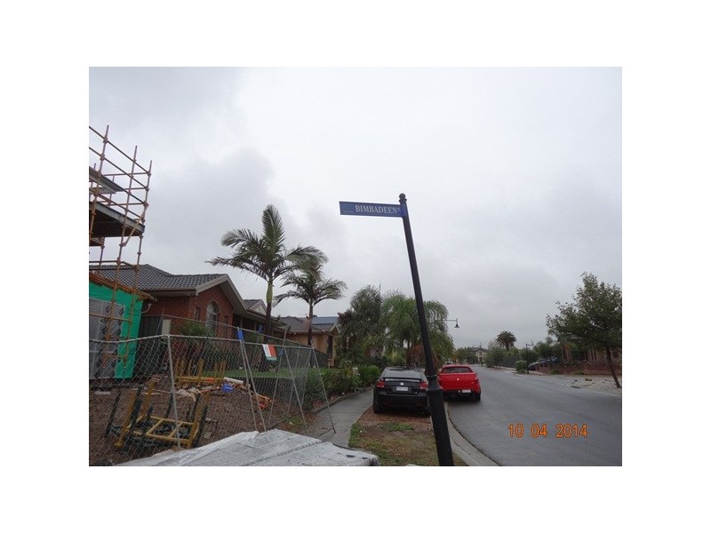 17 and 19 Bimbadeen Street, Burnside VIC 3023