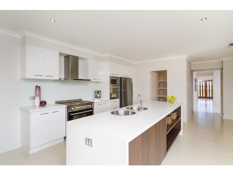 46 Eureka Drive, Wyndham Vale VIC 3024