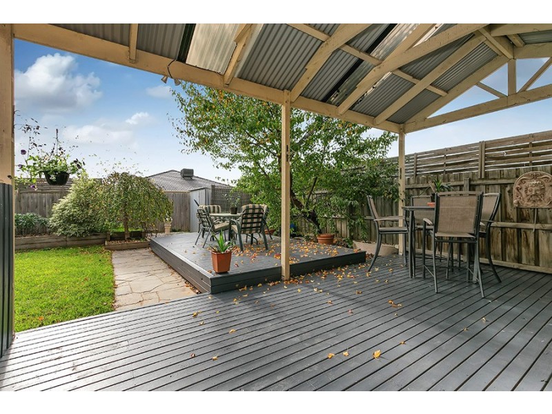 27 Almond Close, Werribee VIC 3030