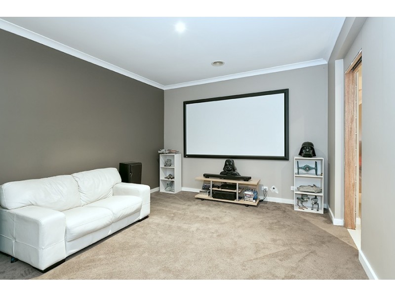 15 Nepean Way, Taylors Hill VIC 3037