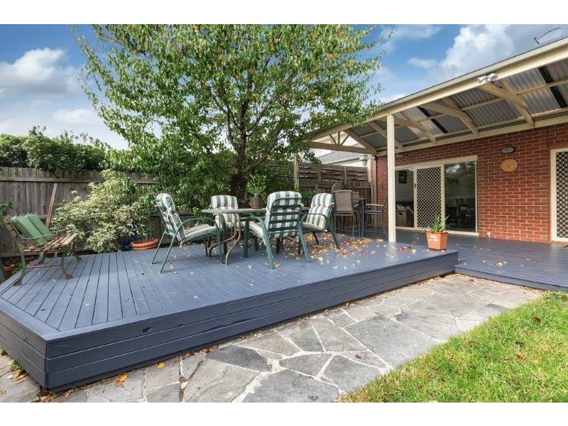 27 Almond Close, Werribee VIC 3030