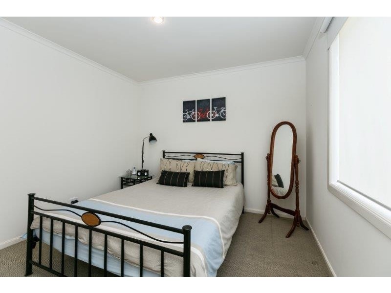 27 Almond Close, Werribee VIC 3030