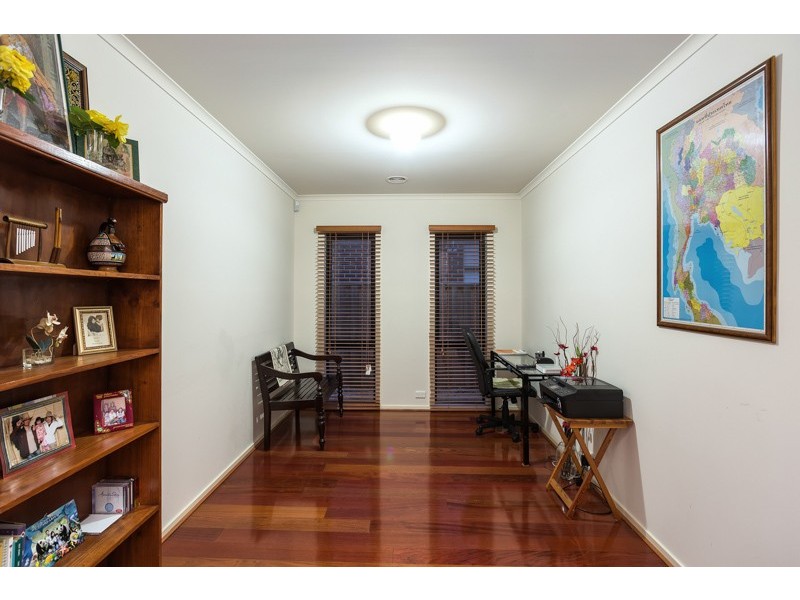 12 Blue wren Drive, Williams Landing VIC 3027