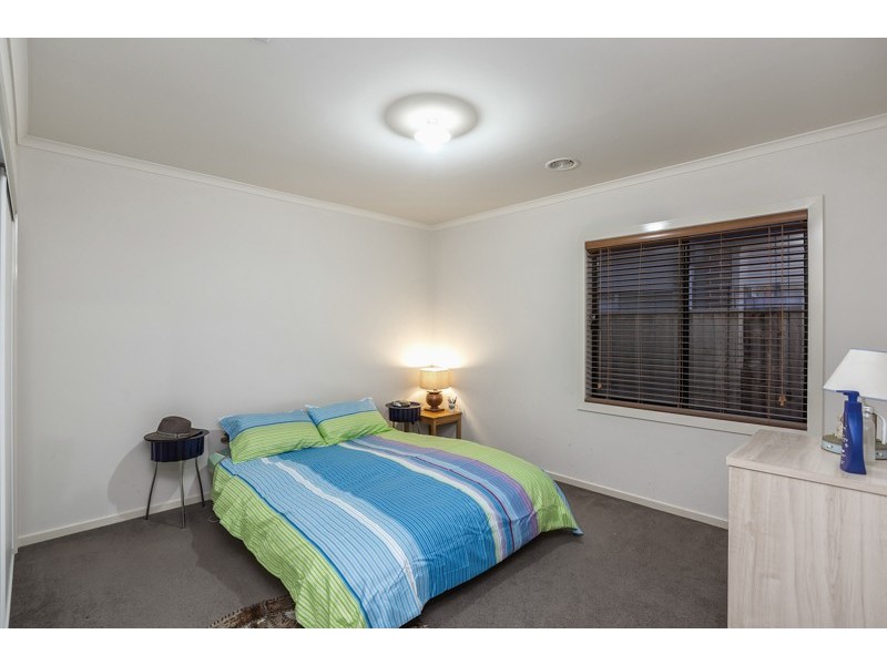 12 Blue wren Drive, Williams Landing VIC 3027