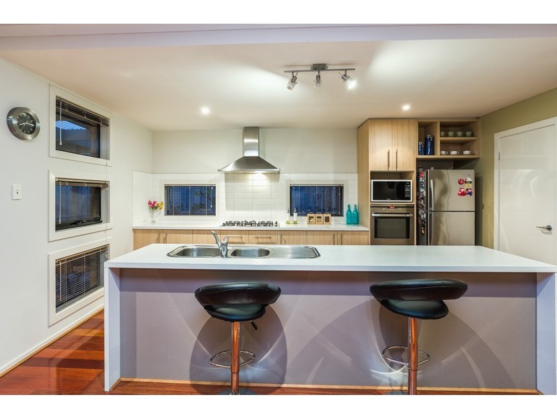 12 Blue wren Drive, Williams Landing VIC 3027