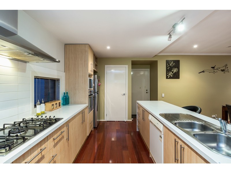 12 Blue wren Drive, Williams Landing VIC 3027