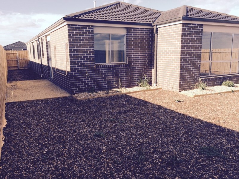 45 Mapleton Boulevard, Melton South VIC 3338