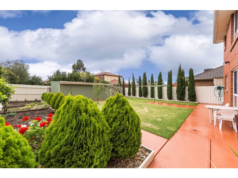 2 Gresham way, Sunshine West VIC 3020