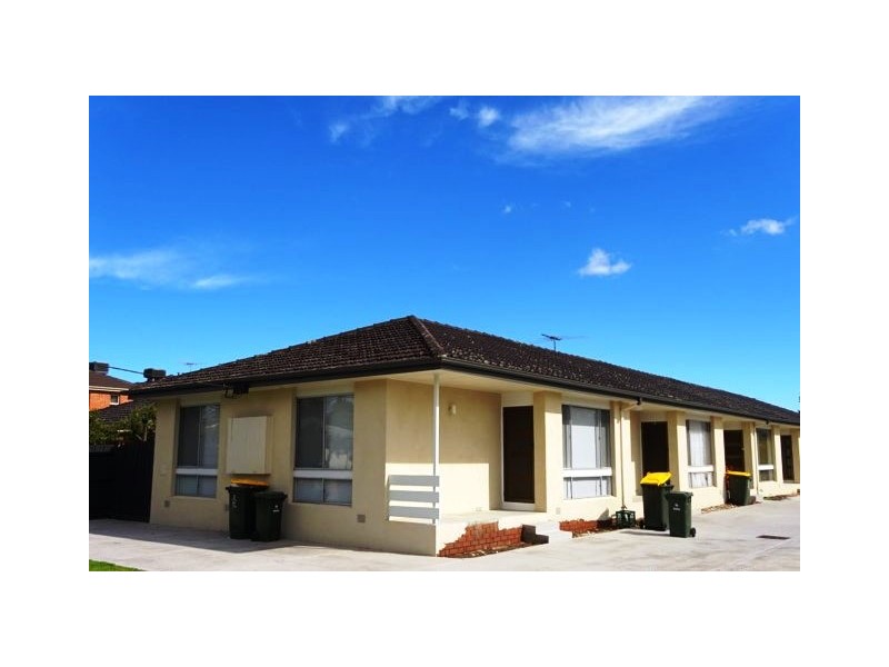2/5 Rose Street, Altona VIC 3018